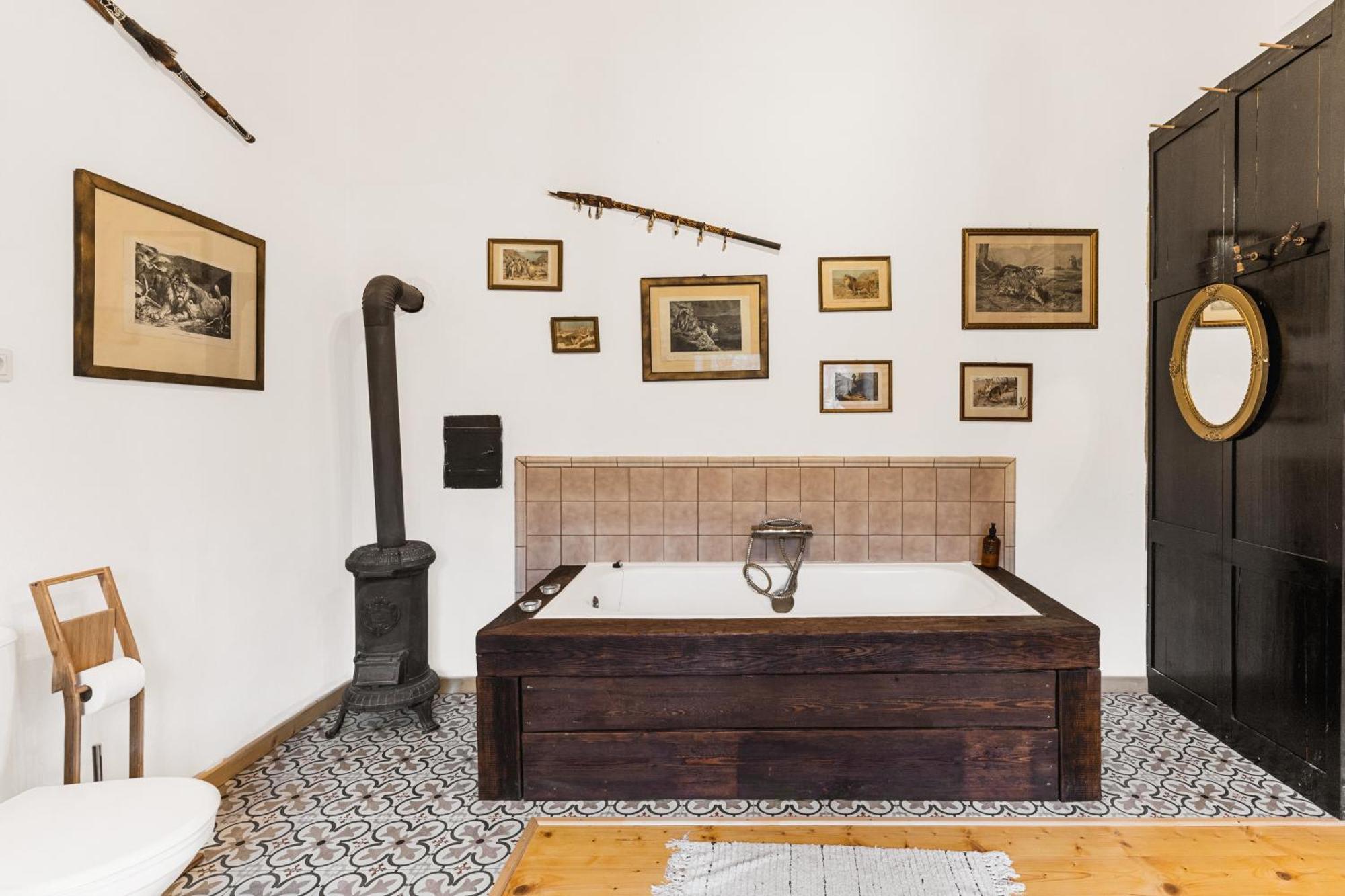 Sovi Dom- Historicke Apartmany Z 19 Storocia, 4Km Od Banskej Stiavnice Svaty Anton Exterior photo